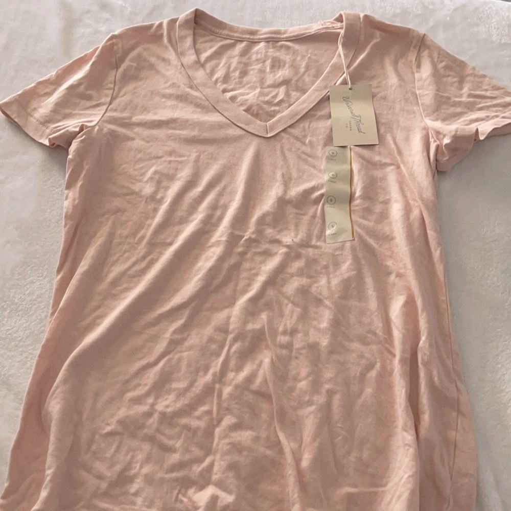 Pink v neck tee - Picture 2 of 2